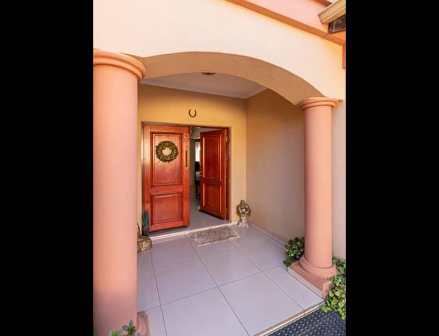 4 BEDROOM HOUSE FOR SALE IN RUIMSIG